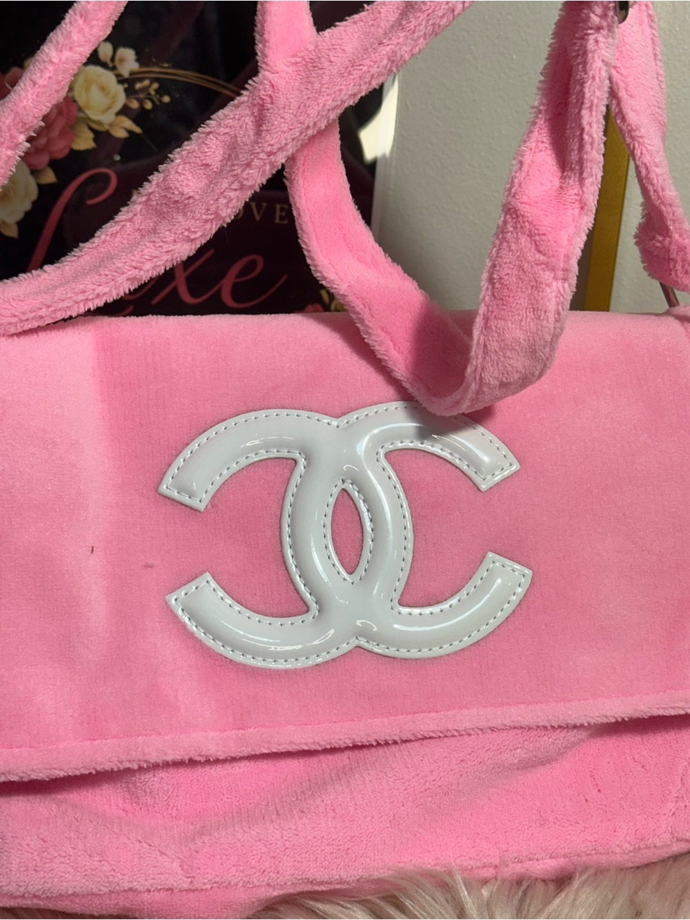 GWP CC precision - Pink Plush crossbody bag - Picture 5 of 8